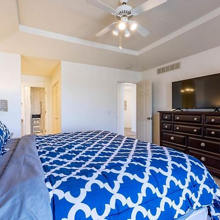 B 32-1 Spacious Villa Close To Pool Branson Bagian luar foto
